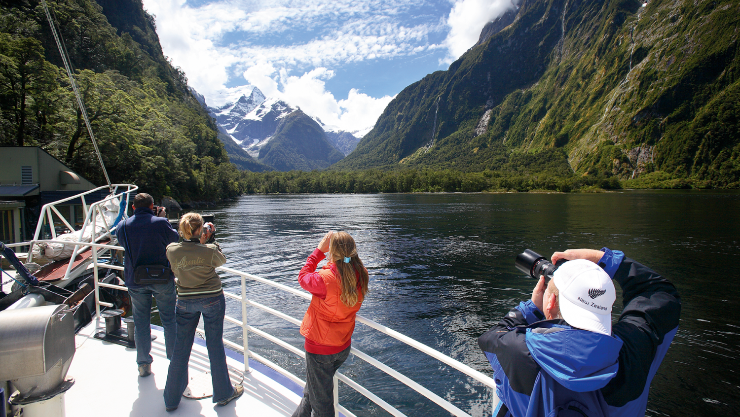 Image for Milford Sound Cruise and Lunch 